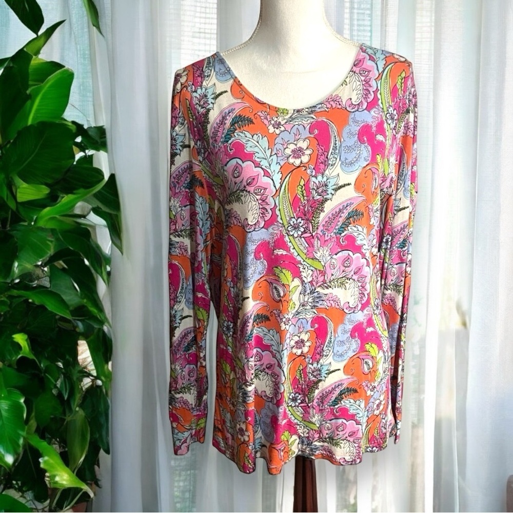 Vera Bradley Lightweight Long 
Sleeve Floral. Print Tee‎